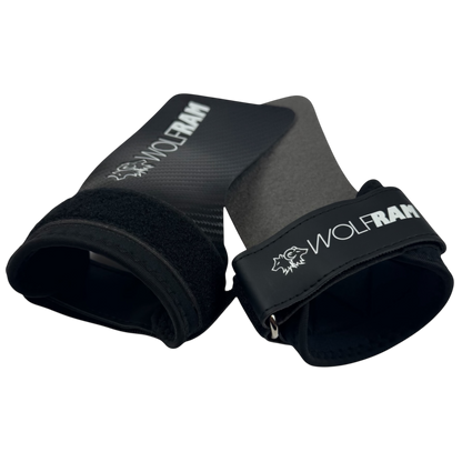 FIGURE 8 STRAPS / LEATHER BELT / KNEE WRAPS / ELITE WRIST WRAPS / RAM GRIPS